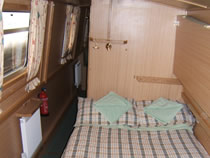 The Rustic Bunting canal boat operating out of Aldermaston